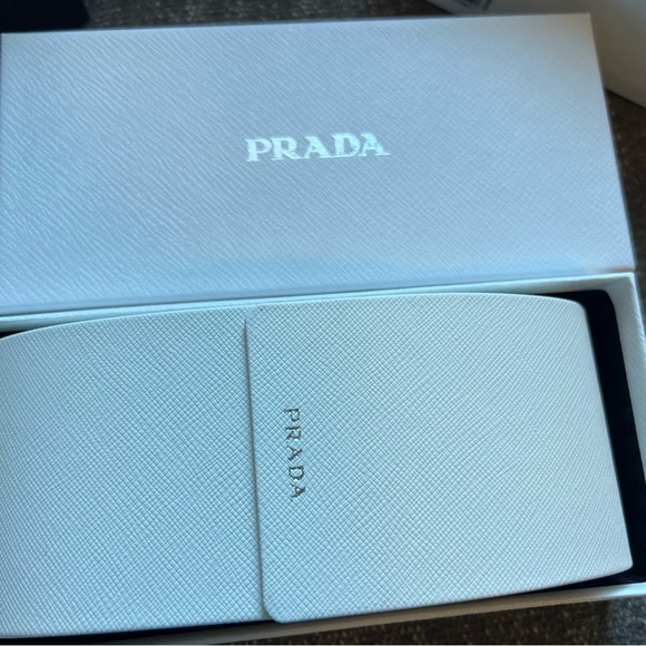 Authentic Prada sunglasses SPR07Y 55mm gray gradient - Picture 3 of 11